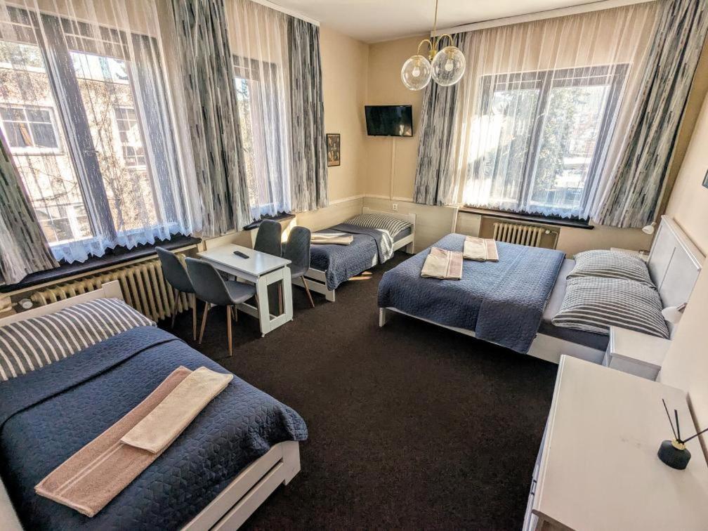 Hotel Alfa Трутнов Экстерьер фото